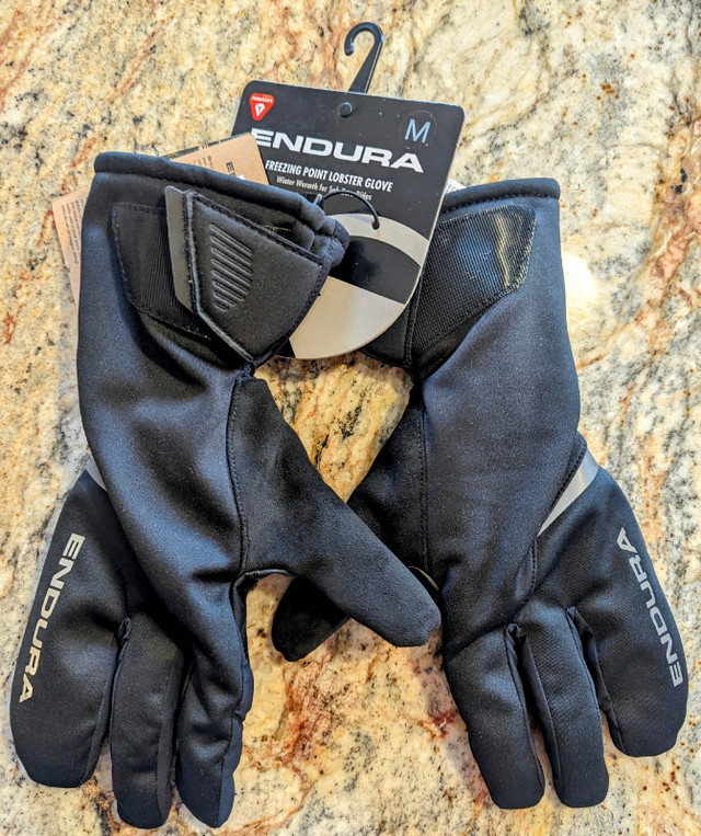 Endura Lobster Claw Gloves Size M  Clothing, Shoes & Accessories