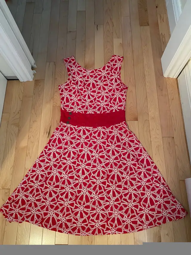 Lot de robes  et jupes  Rien ne se perd, tout se crée  in Women's - Dresses & Skirts in Trois-Rivières - Image 4