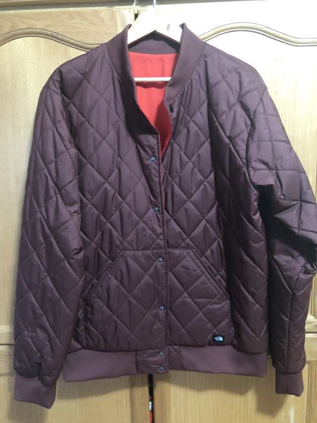 North face reversible jacket size: Medium in Men's in City of Toronto