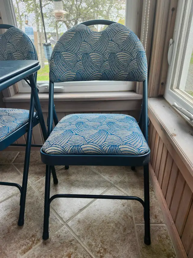 Bridge Table and Chairs in Other Tables in New Glasgow - Image 3