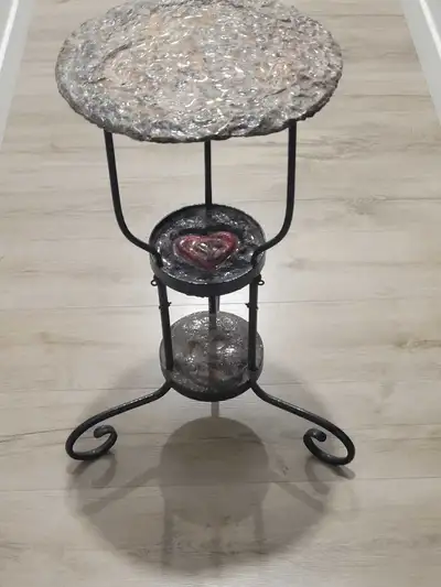 Table d'appoint, View more