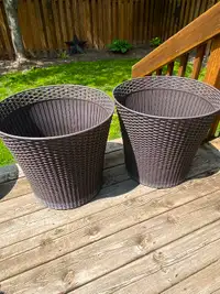 LARGE OUTDOOR PLANTERS