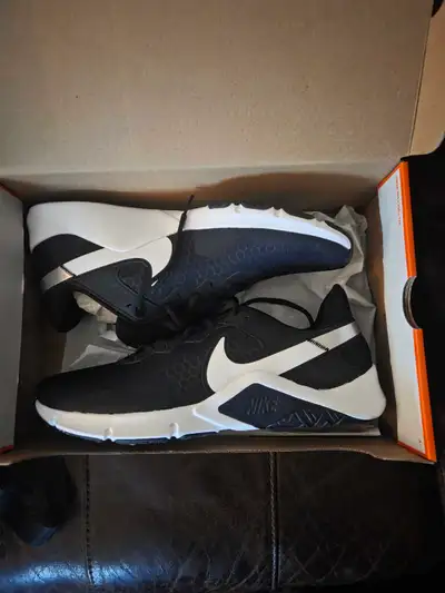 Nike Legend Essential 2, View more