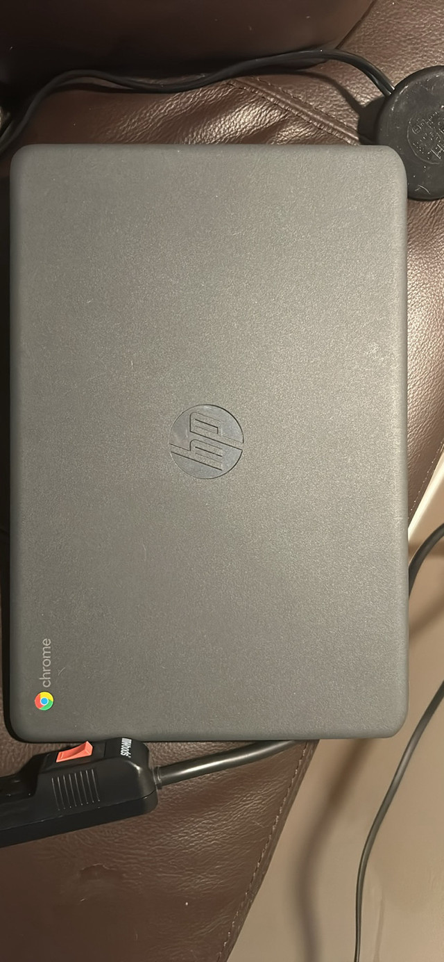 HP chrome laptop  in Laptops in Oakville / Halton Region - Image 3