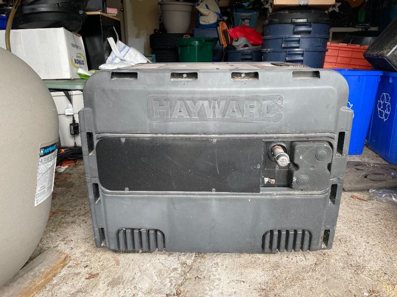 Hayward Universal H Series 250,000 BTU Natural Gas Pool Heater Hot