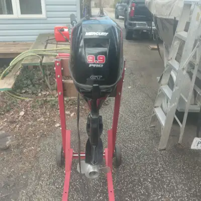 2018 Mercury Pro Kicker 9.9 Outboard Motor . Long shaft . Power Trim , Electric Start , Heavy-duty g...