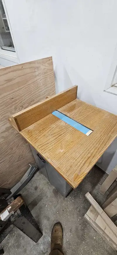 This drum sander is a great addition to any woodworker's shop. It is a home made unit. This unit doe...