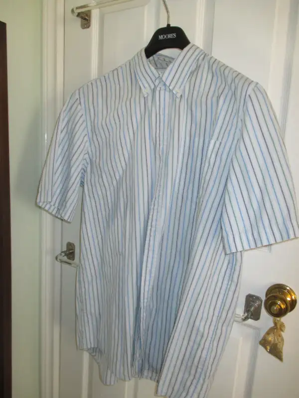 8 Men’s casual Summer shirts - in very good condition in Men's in Oshawa / Durham Region - Image 9