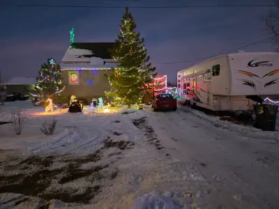 Fair condition low hrs . Onboard generator . Everything works . No damage . Located in stirling . Pr...