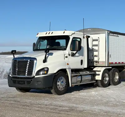 2017 Freightliner Cascadia Automatic Detroit DD13 Engine 450 HP DT12 Automatic Transmission Recent W...