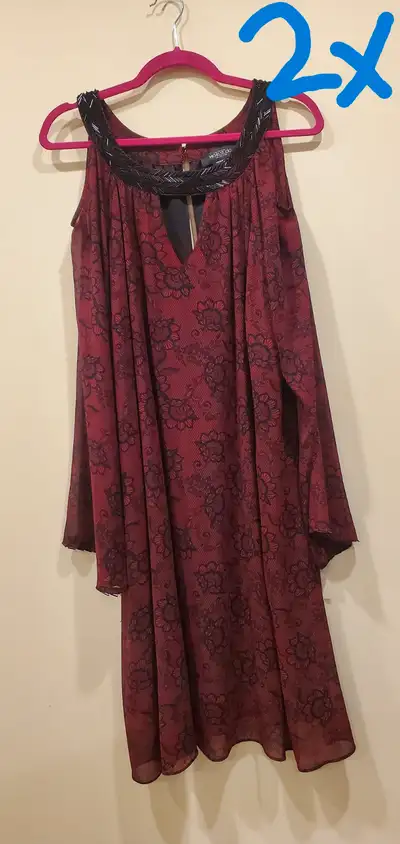 Gorgeous 2x Michel Studio lined stylish cold shoulder dress, View more