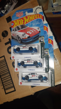 '71 Porsche 911 Hot Wheels Retro Racers 2023 $5 each