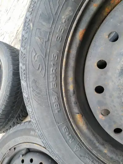 Four 195 55R15 snow tires, suitable for MAZDA3. The tires are no longer suitable for winter use, but...