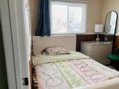 A room for rent $650 everything includes. A bright bi- level for rent easy in and out located in Sha...