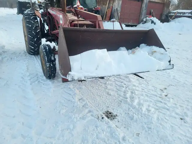 Loader tractors snow blower in Other in Pembroke - Image 2