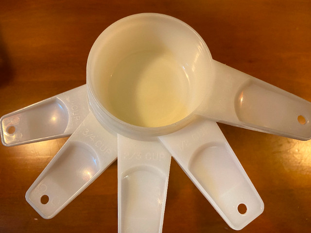 Vintage Set of 5 Opaque White Tupperware Nesting Measuring Cups in Arts & Collectibles in Oshawa / Durham Region