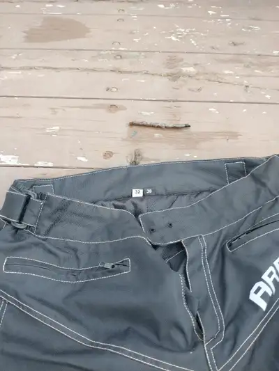 Motorcycle/Dual purpose pants Size 38/32 broken button Size40/32 $80 for both