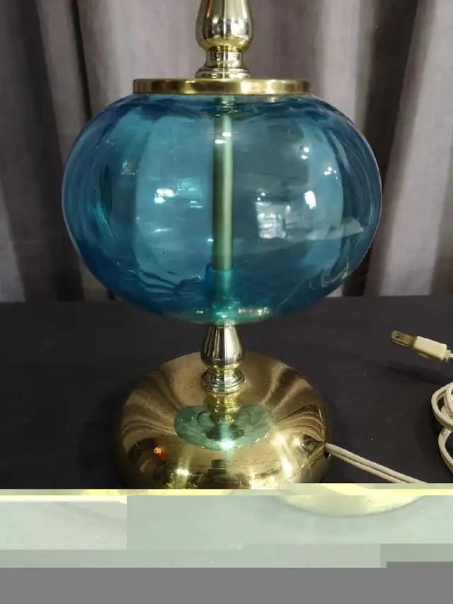 Vintage gold and blue small lamp - working needs shade in Indoor Lighting & Fans in Oshawa / Durham Region - Image 5