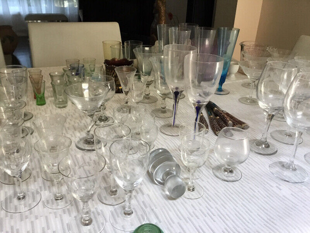 Vaisselle antique, verrerie, coupe a champagne, shooter etc... dans Art et objets de collection  à Longueuil/Rive Sud - Image 2