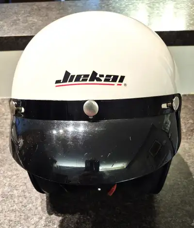 Casque de moto marque Jiekai - Grandeur médium