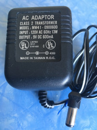 AC Adapter Model MW41-0900600 9VDC 600mA