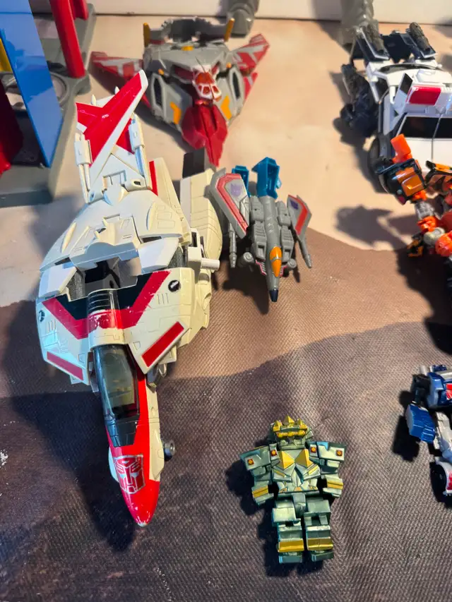 TRANSFORMER COLLECTION, LOT SALE, INCLUDED VINTAGE G1 READ ADD in Toys & Games in City of Montréal - Image 6