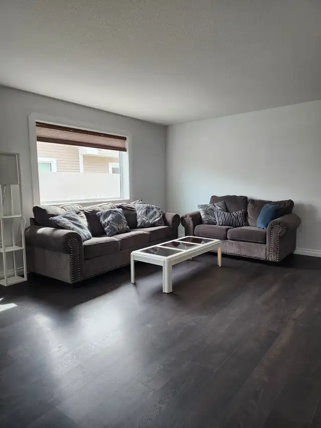 Beautiful Modern 3 bed 2 bath townhouse style condo for rent in Long Term Rentals in Whitehorse - Image 2