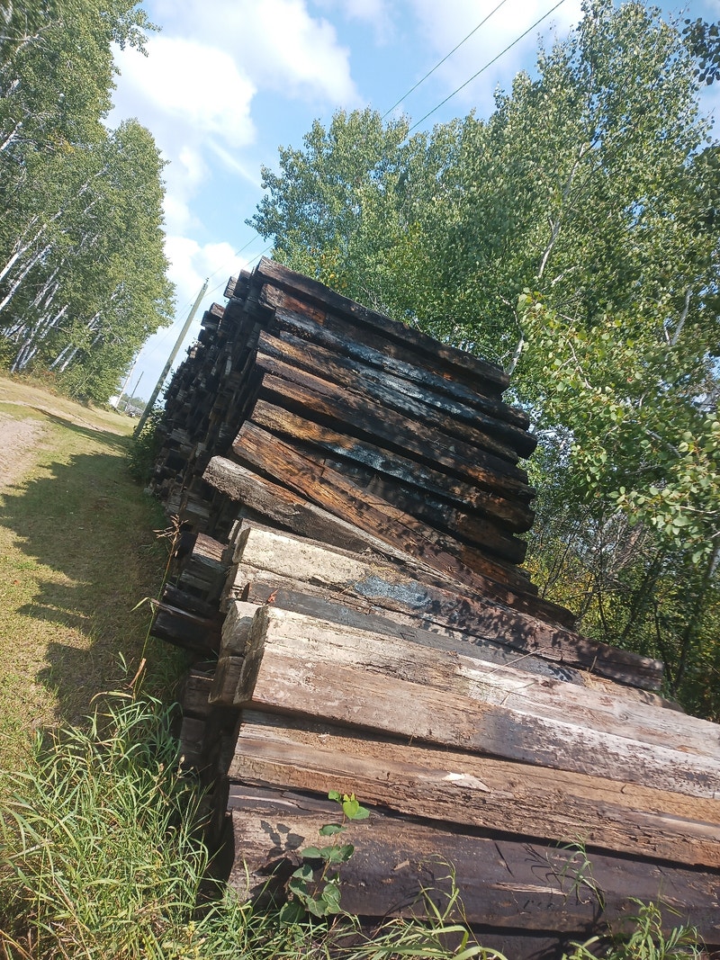 Railway ties and treated fence posts Decks & Fences Winnipeg Kijiji