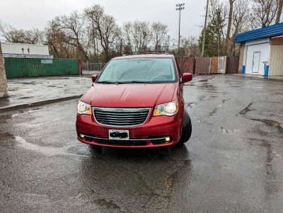 Chrysler Town And Country 2013 