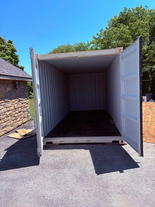 Shipping container 1 time use in Other in St. Catharines - Image 2