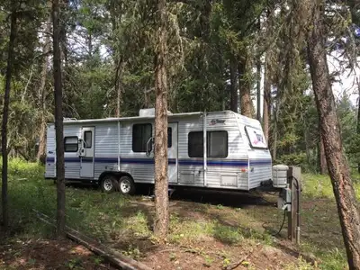 RV requires no less than a 250/2500 and a 350 truck is even better for towing. Everything works but...
