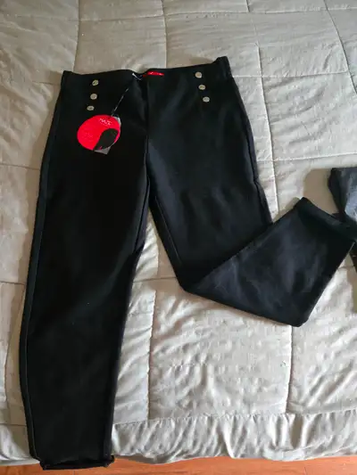 Womens clothes. Black dress pants xl nwt 20.00 Grey dress pants xl nwt 20.00 Grey tights xl nwt 20.0...
