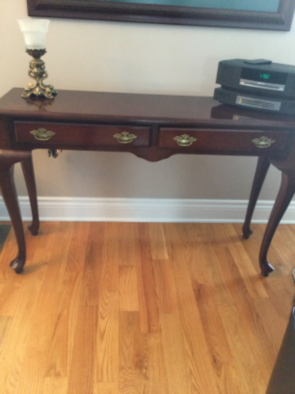 Console/sofa table in cherry wood Other Tables Cornwall Kijiji