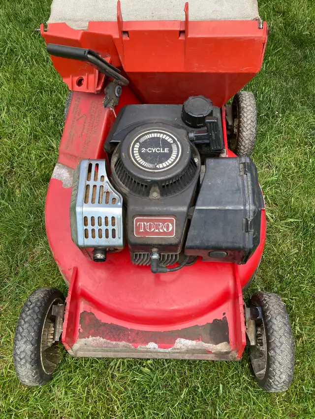 Tondeuse Toro in Lawnmowers & Leaf Blowers in Longueuil / South Shore - Image 3
