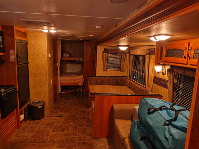 29' Hideout Travel Trailer for Sale in Travel Trailers & Campers in Burnaby/New Westminster