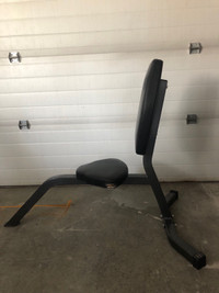 Weight lifting seat