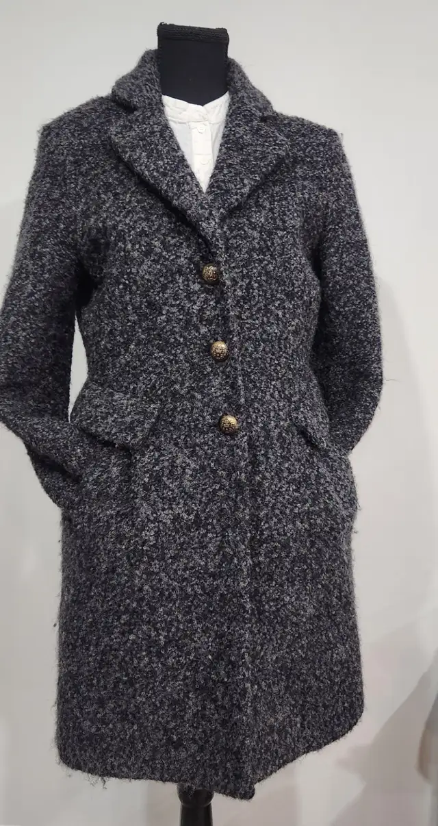 Women's Winter Coat in Women's - Tops & Outerwear in Kitchener / Waterloo - Image 4