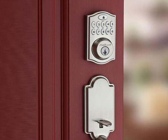 Mississauga  Locksmith- Deadbolt Keypad and Commercial Locks in Other in Mississauga / Peel Region - Image 2