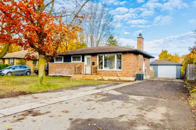 Beautifully renovated 3 bedroom main floor unit just minutes from Victoria Hospital. Bright, modern,...