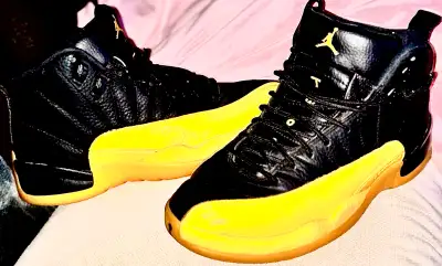 Lightly warn Jordan 12 yellow taxi size 10 Pickup hull blvd Fournier or can deliver for small fee