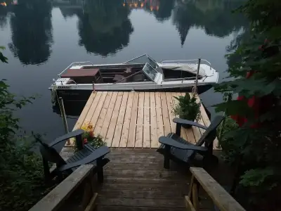 17 foot crestliner Bowrider - 3rd owner - well maintained - service records - service manuals - canv...
