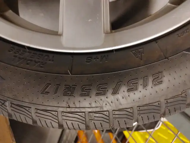 PRICE DROP - 215 55 R17 WINTER TIRES WITH ALLOY RIMS in Tires & Rims in Mississauga / Peel Region - Image 4
