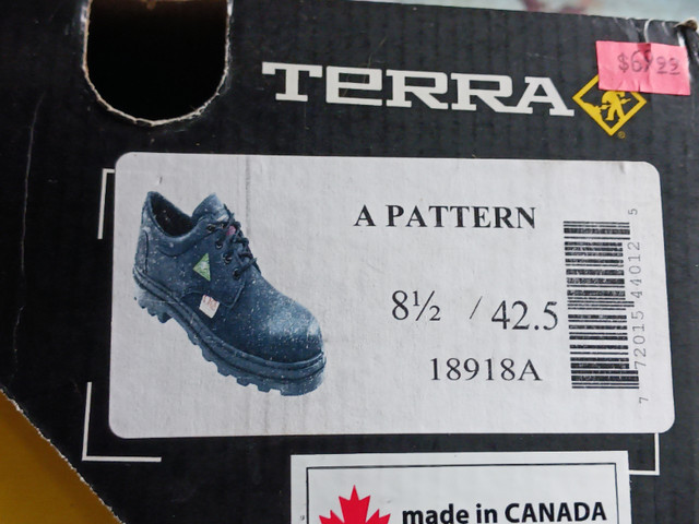 Safety Shoes in Other in Kitchener / Waterloo