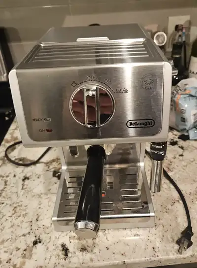Espresso machine DeLonghi, like new, View more
