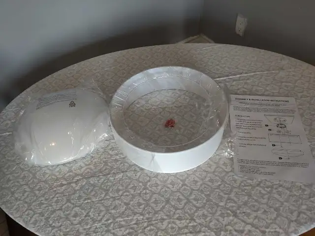 13" White Fabric Flush Mount Ceiling Light in Indoor Lighting & Fans in Mississauga / Peel Region - Image 3