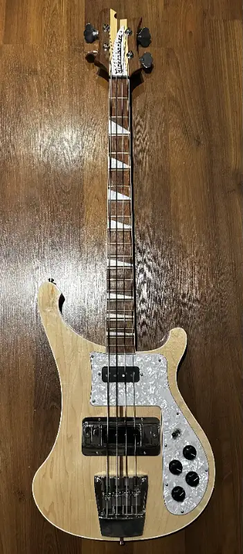 Rickenbacker 4003 Series Electric Bass - Mapleglo (2022) in Guitars in West Island - Image 3