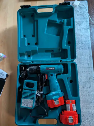I'm offering a used Makita cordless drill, a reliable tool with a battery and charger included, read...