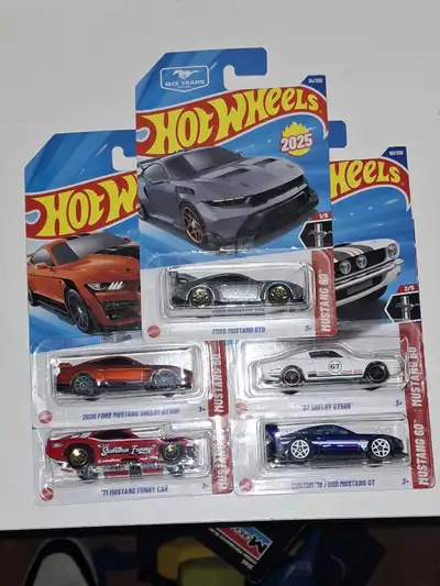- 2025 Mustang 60th Anniversary - Hot Wheels complete mainline set of 5 - 1/64 scale diecast cars -...