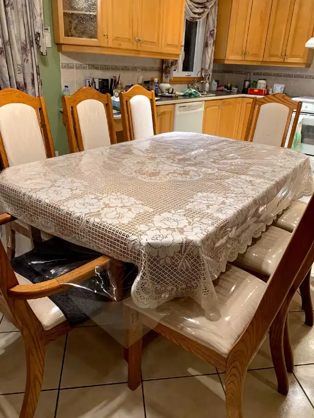 Set de cuisine en bois massif  in Dining Tables & Sets in Longueuil / South Shore - Image 2
