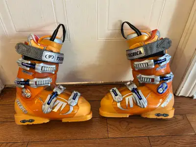 Bottes ski alpin Tecnica Diablo Junior 23 ski boots, View more